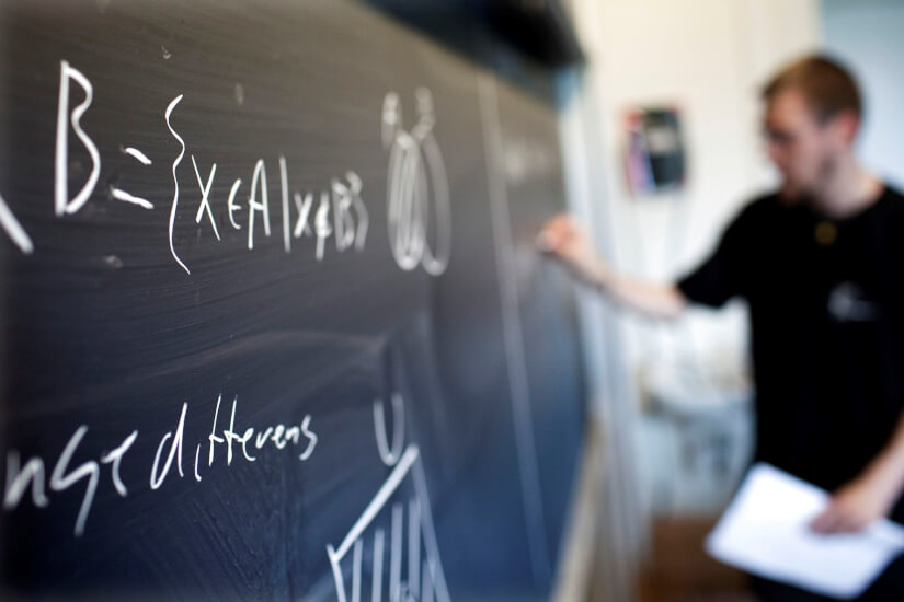 Gymnasiel__rer_undervisning