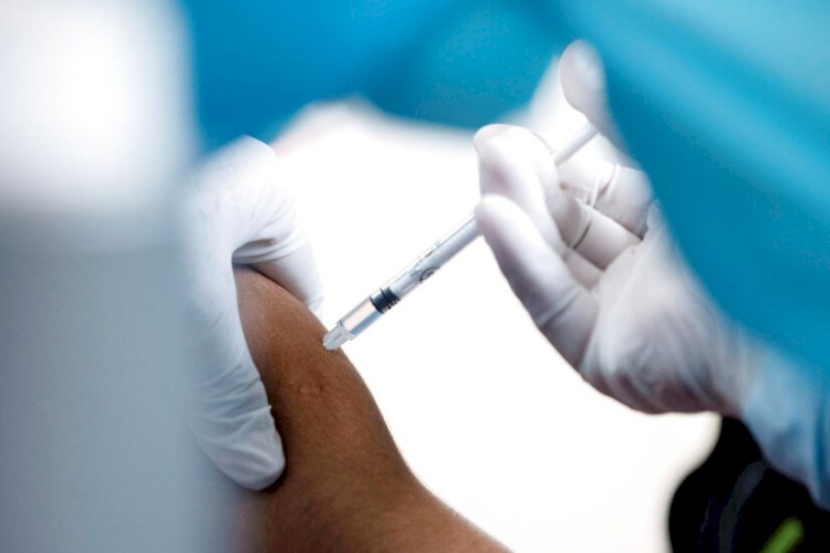 Vaccine_h__nd_kanyle_arm_Shwe_Paw_Mya_Tin_Reuters_Ritzau_Scanpix