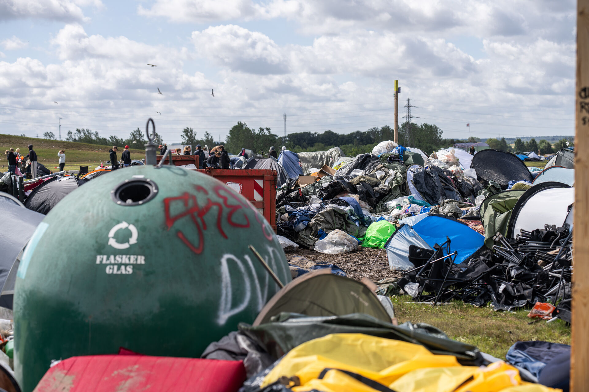 Roskilde Festival anklages for social dumping ved at lade hjemløse rydde op