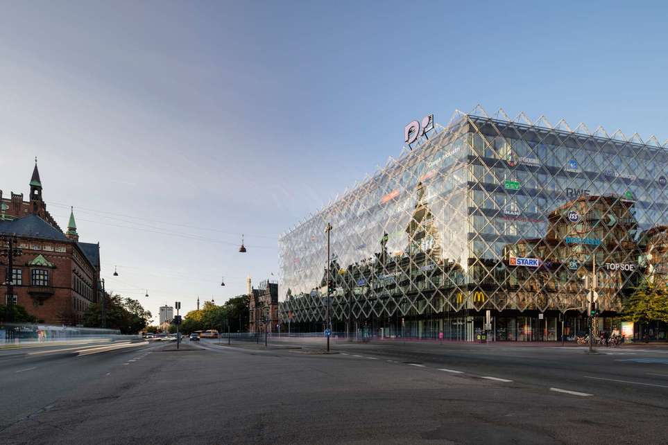 E-handel og cybersikkerhed har været med til at gøre 2025 til rekordår for Dansk Industri